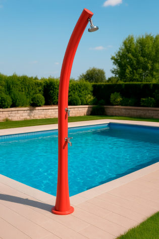DOCCIASOLARE-RIO-ROSSO-ambientata - Docce Riscaldamento Solare per Giardini e Piscine